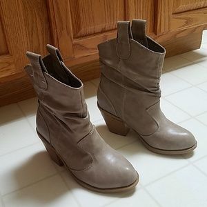 Top Moda 5 1/2 Nude ankle boots